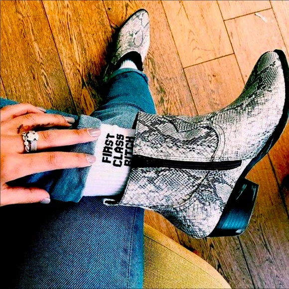 First class b socks - Picture 6 of 8